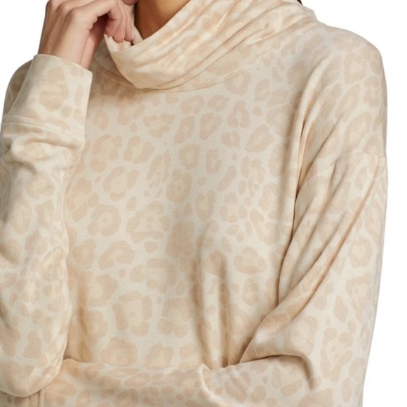 Splendid | Ultra Soft Leopard Print Cowl Neck Pullover Top Sweatshirt | Small - Picture 4 of 6